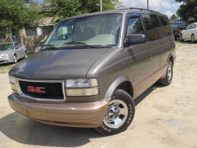 GMC Safari 2000 photo 25