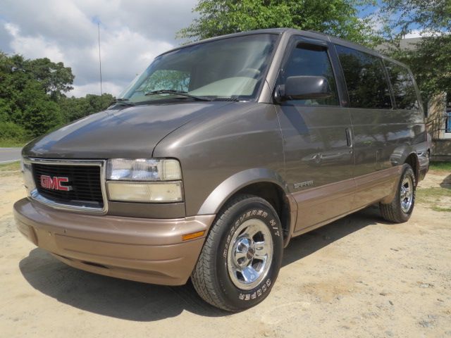 GMC Safari 2000 photo 3