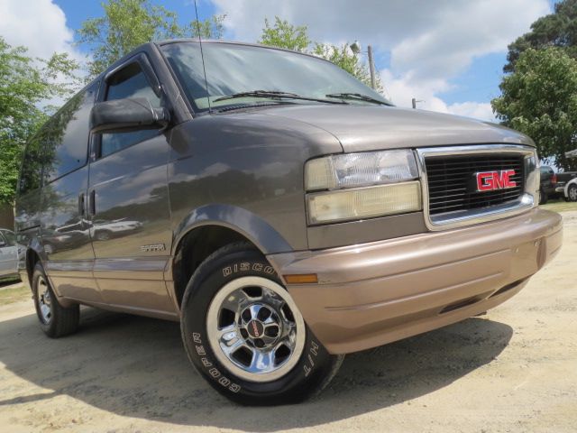 GMC Safari 2000 photo 40