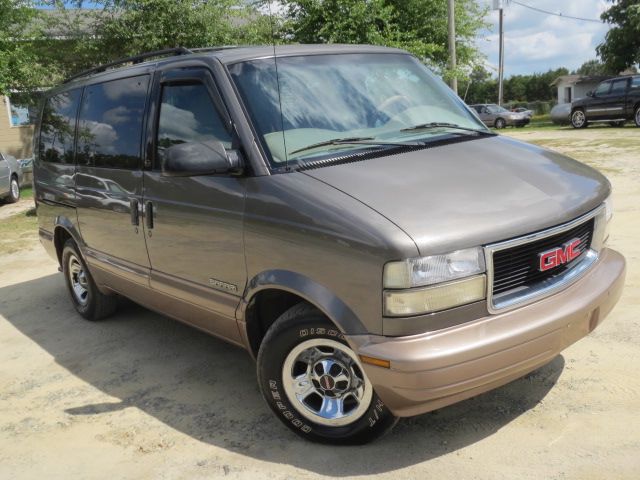 GMC Safari 2000 photo 42