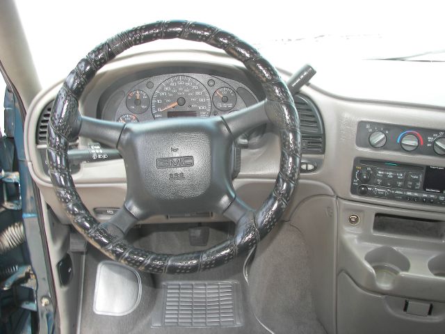 GMC Safari 2001 photo 13