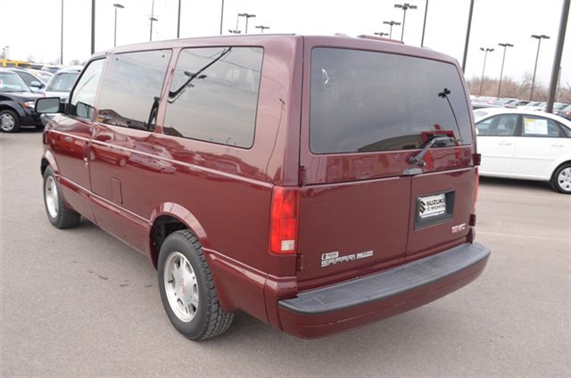 GMC Safari 2005 photo 3