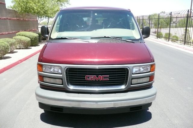 GMC Savana 1996 photo 15