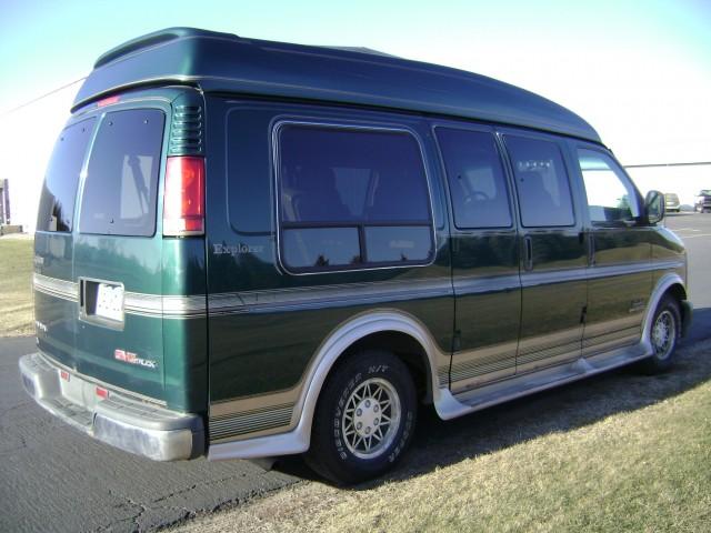 GMC Savana 1997 photo 1