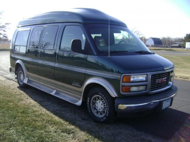 GMC Savana 1997 photo 3