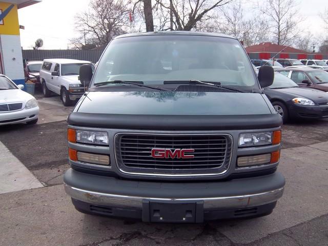 GMC Savana 1997 photo 1