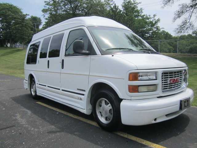 GMC Savana 1999 photo 4