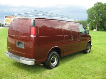 GMC Savana 2000 photo 3