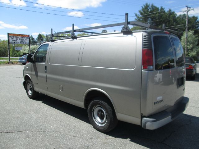 GMC Savana 2000 photo 12