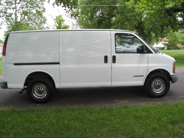 GMC Savana 2001 photo 1