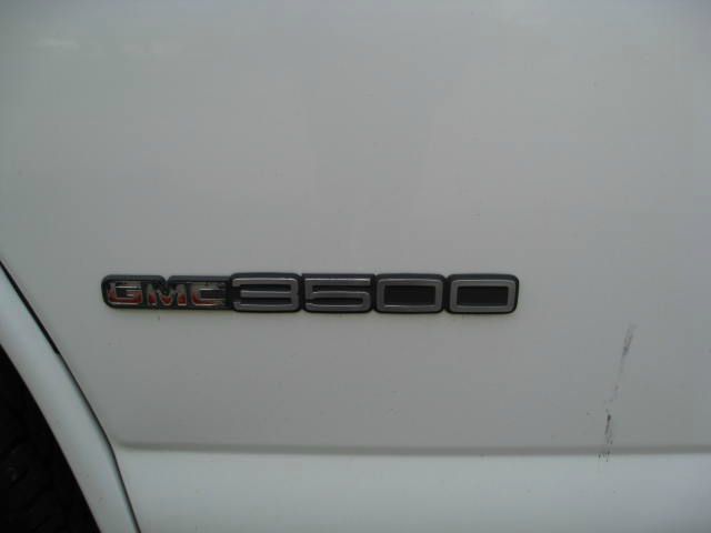 GMC Savana 2001 photo 12