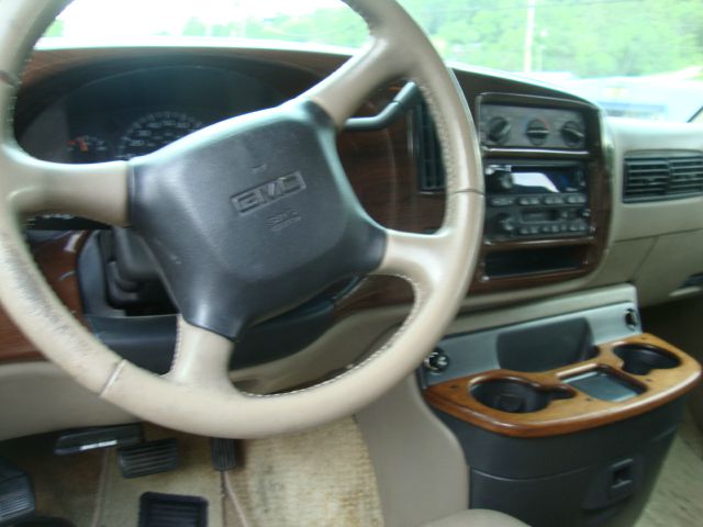 GMC Savana 2001 photo 5