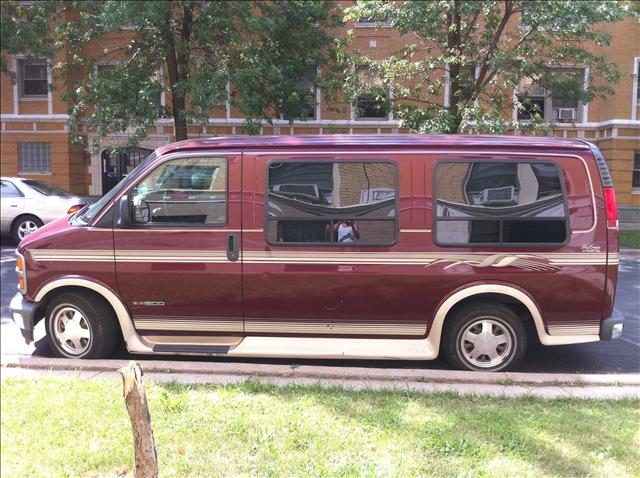 GMC Savana 2001 photo 5