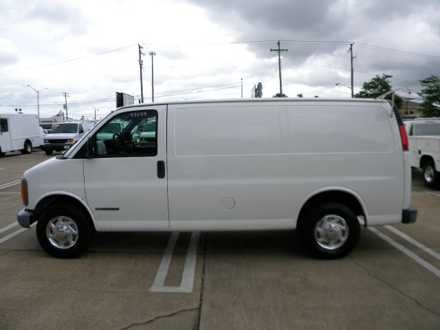 GMC Savana 2001 photo 1