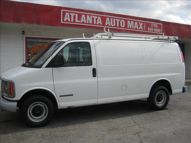 GMC Savana Base Passenger Van