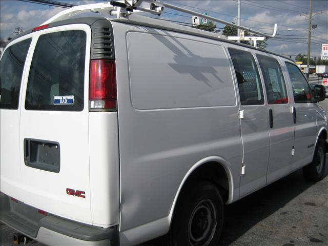 GMC Savana 2002 photo 3