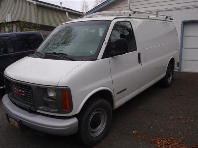 GMC Savana 2002 photo 1