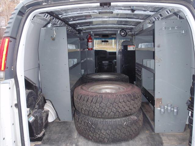 GMC Savana 2002 photo 3