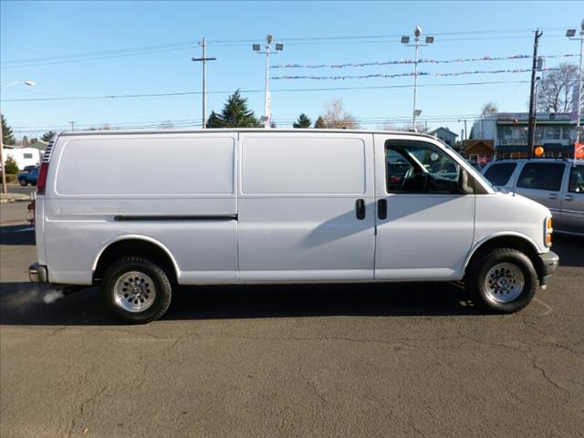 GMC Savana 2002 photo 1