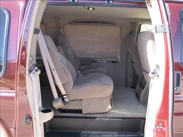 GMC Savana 2002 photo 3