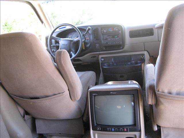 GMC Savana 2002 photo 4