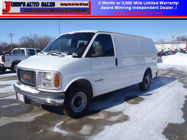 GMC Savana LS 4X4 Passenger Van