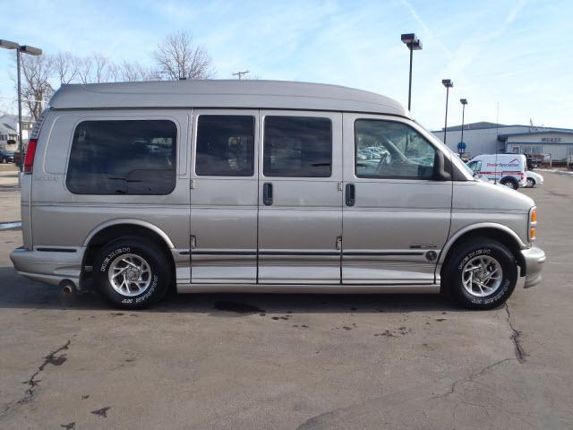 GMC Savana 2002 photo 4