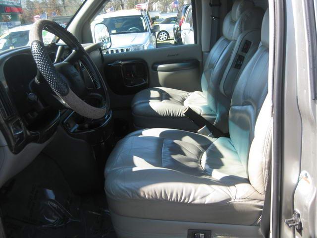 GMC Savana 2002 photo 4