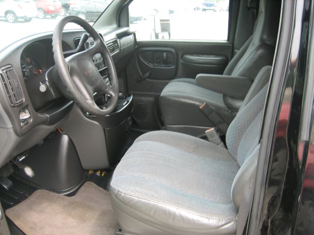 GMC Savana 2002 photo 4