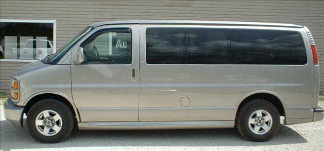 GMC Savana Base Passenger Van