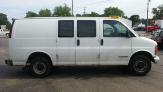 GMC Savana 2002 photo 7