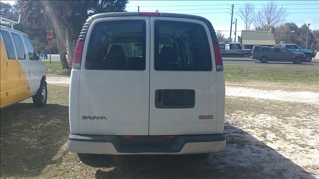 GMC Savana 2002 photo 1