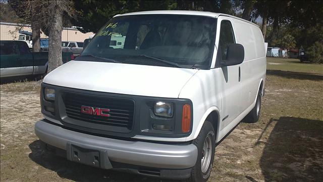 GMC Savana 2002 photo 3