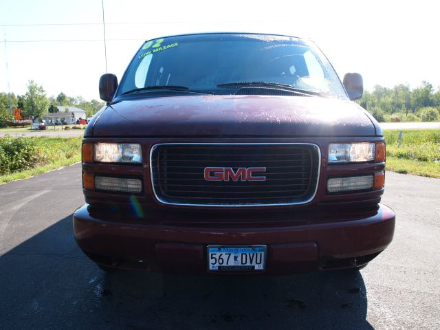 GMC Savana 2002 photo 1