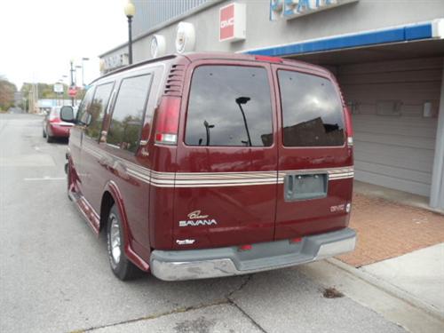 GMC Savana 2002 photo 1