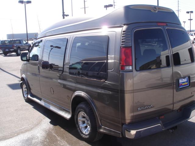 GMC Savana 2002 photo 1