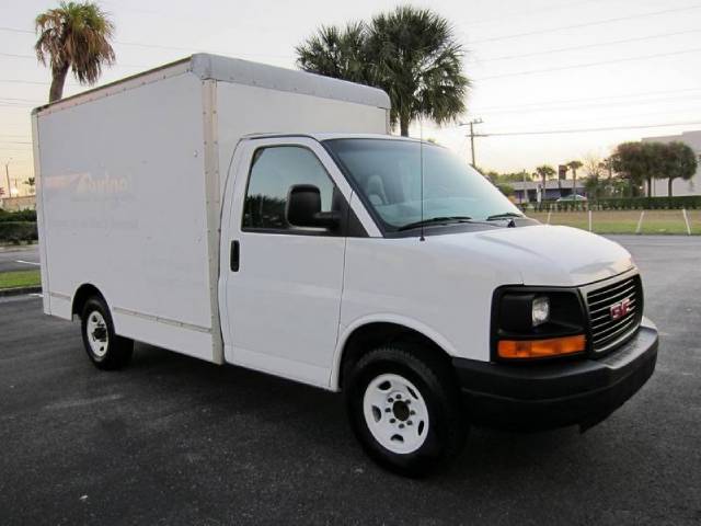 GMC Savana 2004 photo 3