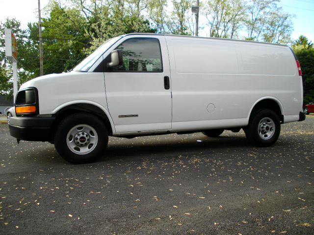 GMC Savana 2004 photo 6