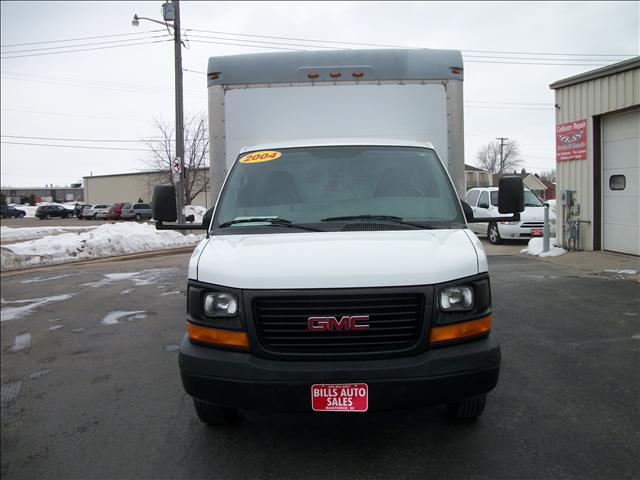 GMC Savana 2004 photo 2