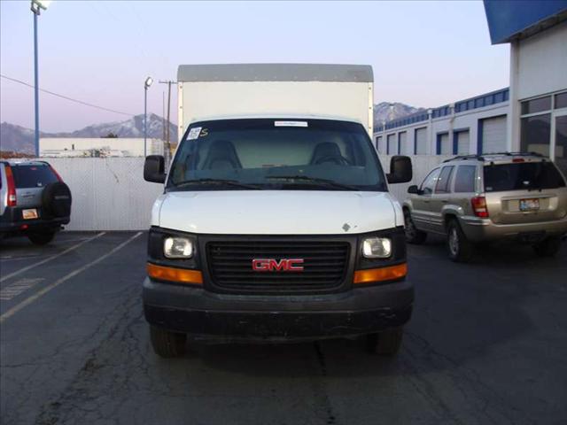 GMC Savana 2004 photo 4