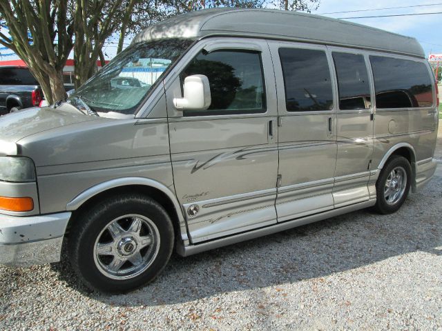 GMC Savana 2004 photo 4