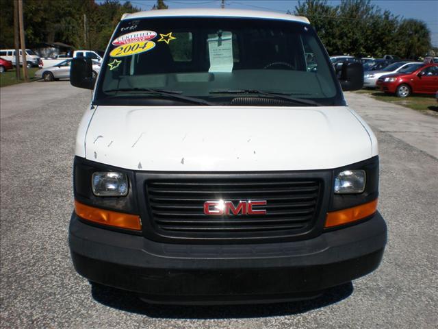 GMC Savana 2004 photo 1