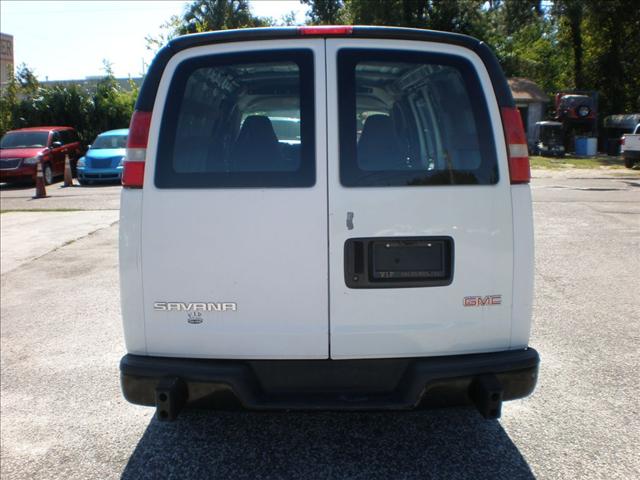 GMC Savana 2004 photo 3