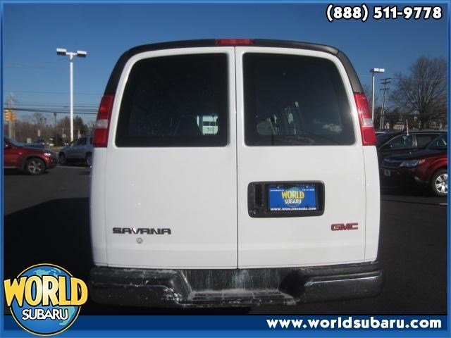 GMC Savana 2004 photo 3