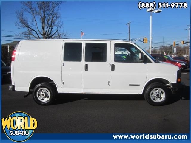 GMC Savana 2004 photo 4