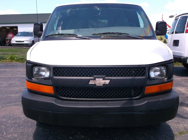 GMC Savana 2005 photo 3