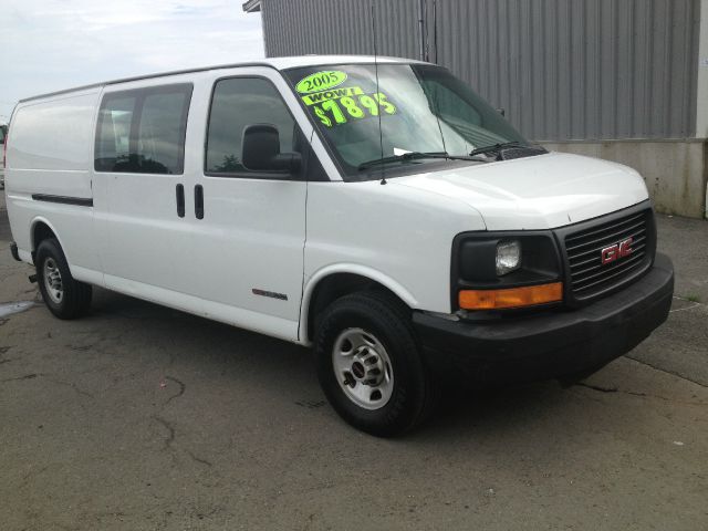 GMC Savana 2005 photo 3