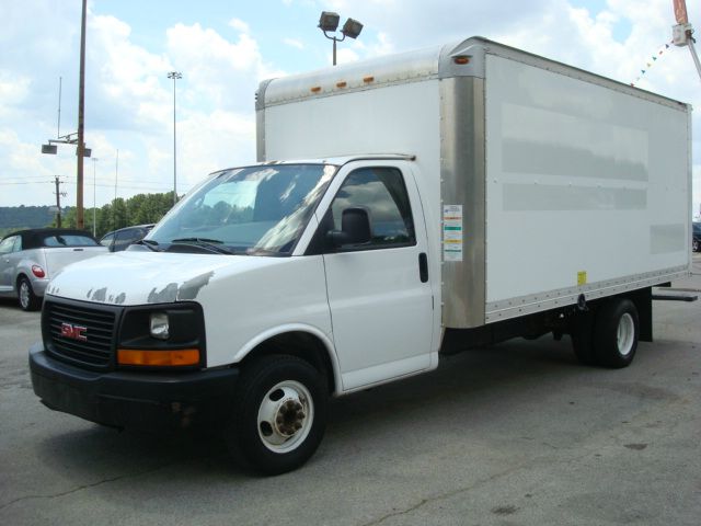 GMC Savana 2005 photo 3