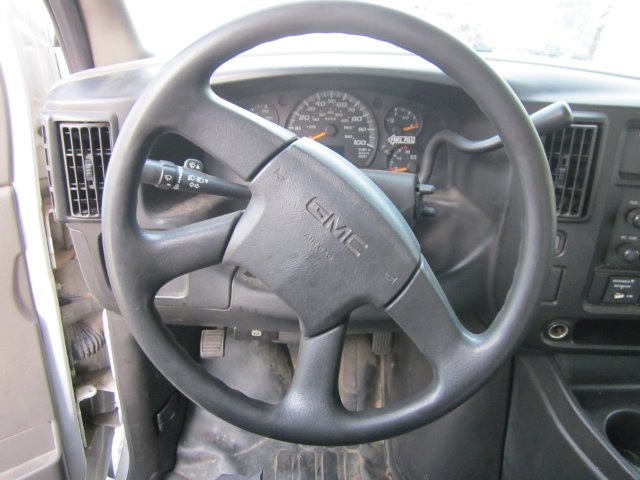 GMC Savana 2005 photo 1