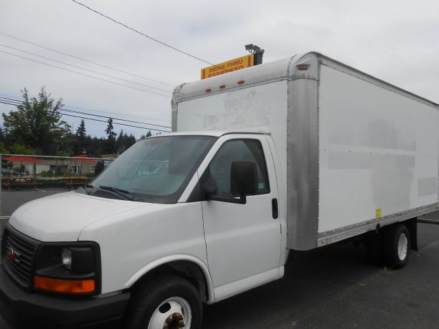 GMC Savana 2005 photo 1